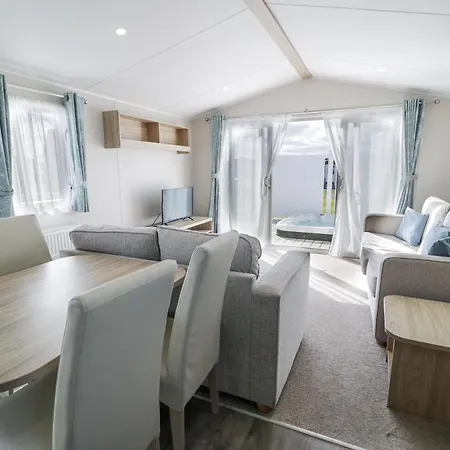 Manor House Platinum 3 Bedroom 16e Maryport