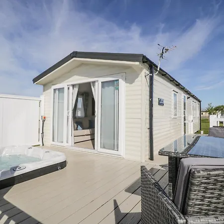 Manor House Platinum 3 Bedroom 16e * Maryport