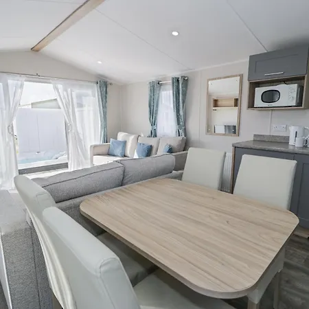 Manor House Platinum 3 Bedroom 16e *